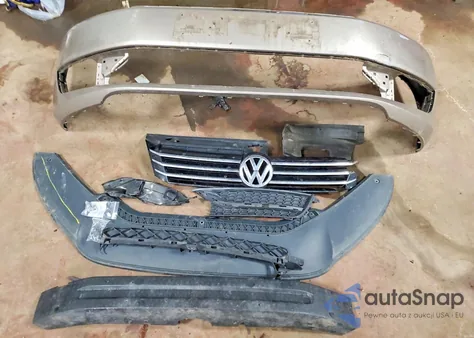 2015 Volkswagen Passat S из США, поврежденный, VIN 1VWAT7A37FC051898